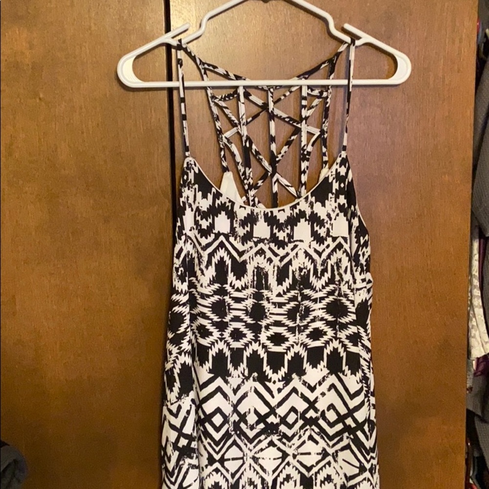 Dress with straps and an open back